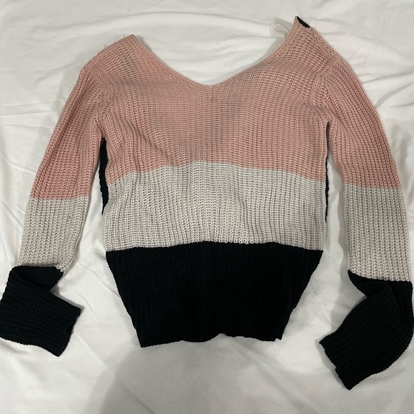 Womens pink/white/black sweater - Picture 2 of 2